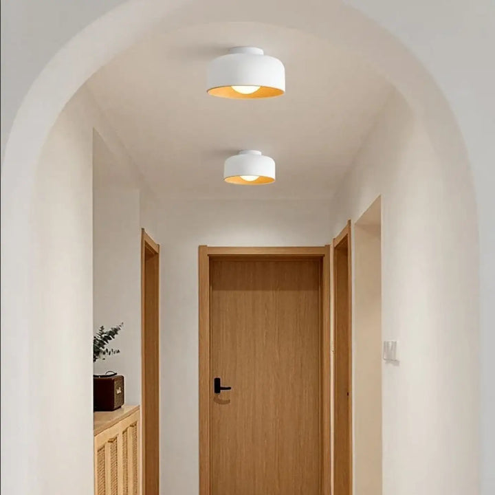 Plafonnier rond avec intérieur bois design moderne chic