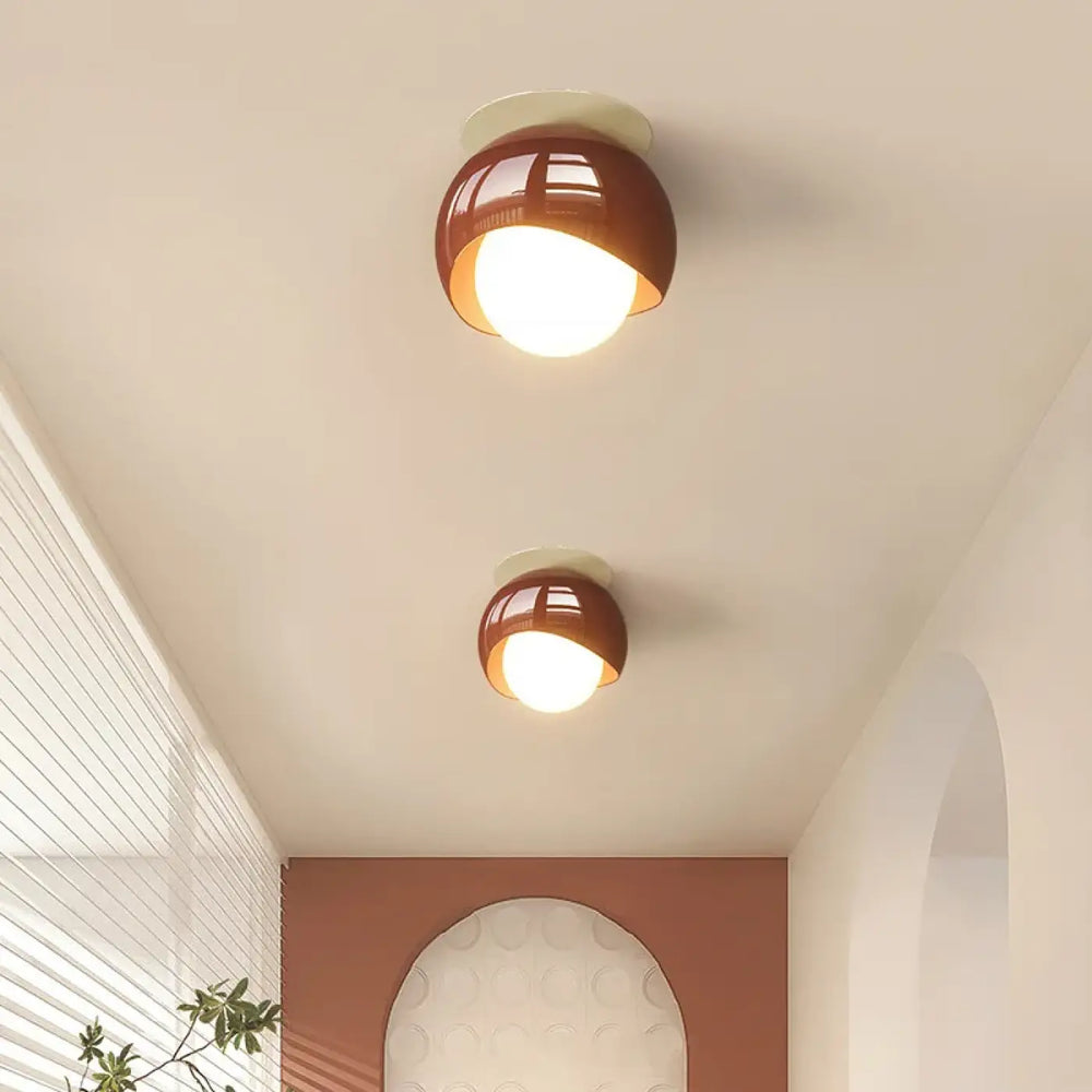 Plafonnier rond en verre opalin au style scandinave moderne