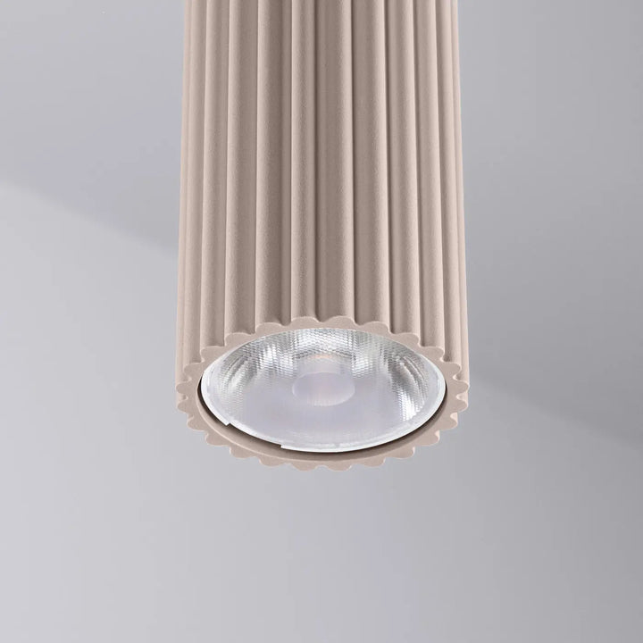 Luminaire plafonnier ivar taupe led 4000k avec abat-jour modernes rainurés et design expressif pour confort d’utilisation