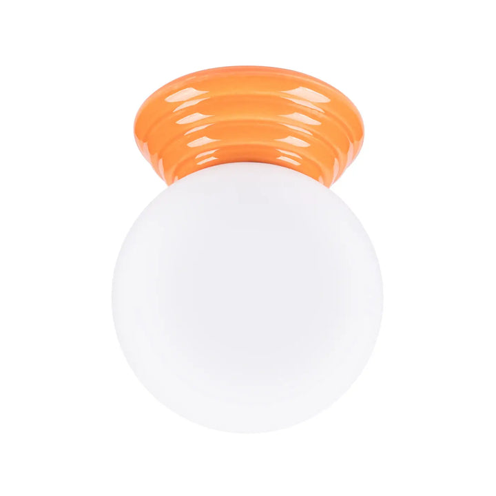 Plafonnier zori orange avec globe sphérique blanc givré en verre côtelé pour belle décoration aux qualités esthétiques