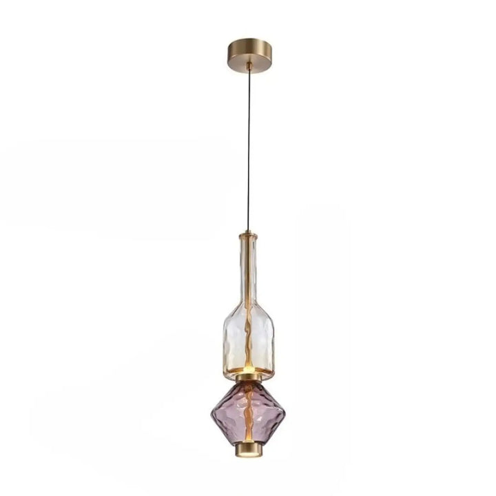 Suspension luminaire slira avec verre soufflé et verre soufflé violet suspendus par métal doré moderne et élégant