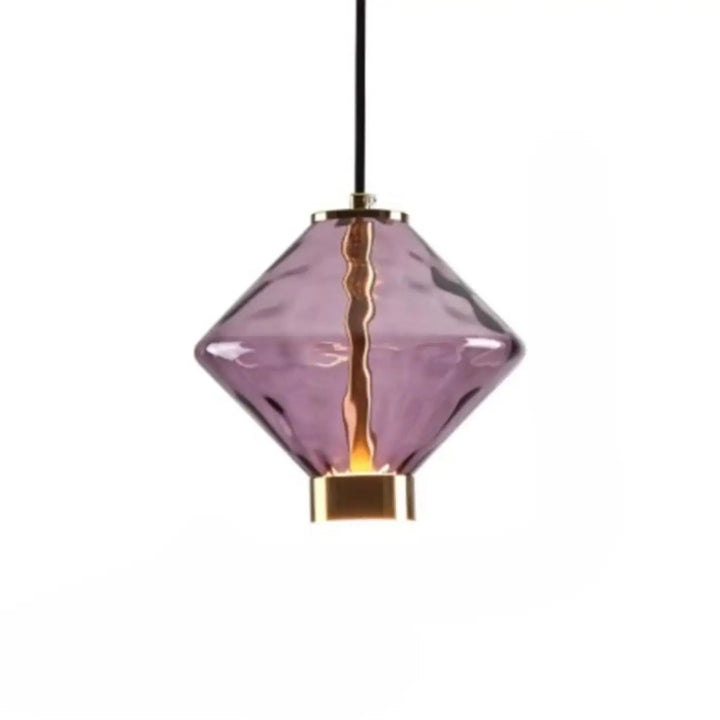 Suspension luminaire slira en verre soufflé violet avec armature en métal doré et cordon suspendu