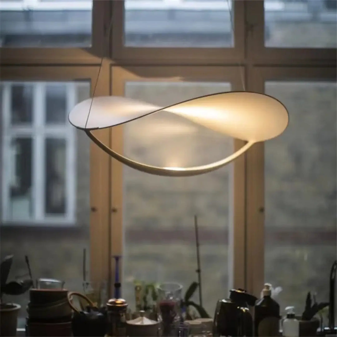 Suspension Atypique En Courbe Flottante Style Moderne

