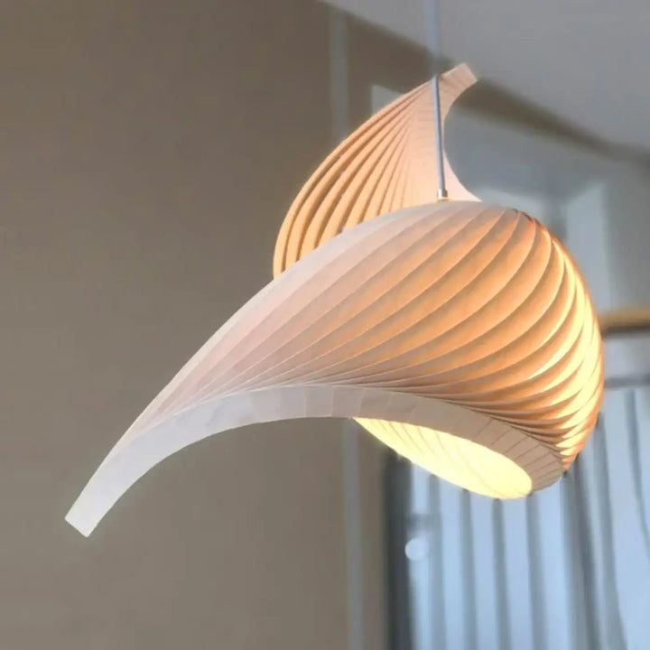 Suspension blanche forme organique design sculptural moderne

