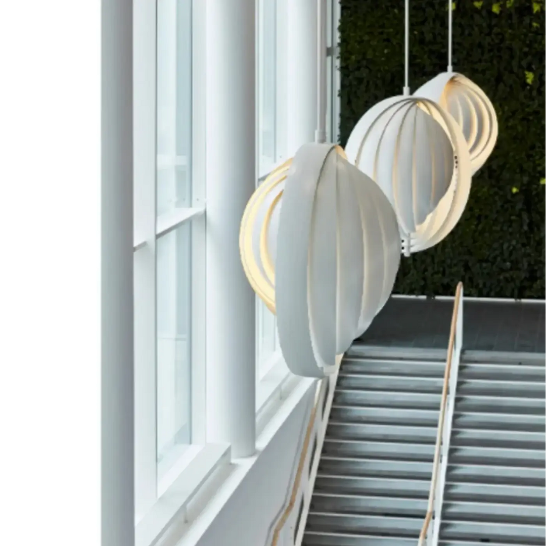 Suspension sphérique lames orientables moderne design épuré