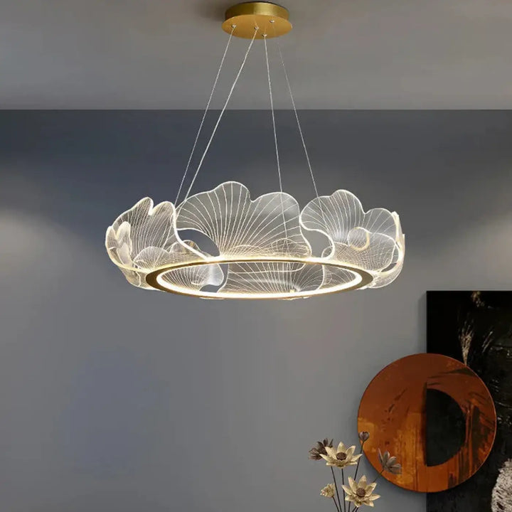 Suspension cercle avec feuilles sculptées style doré élégant