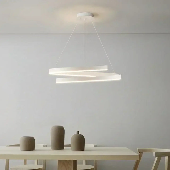 Suspension Contemporaine LED Anneaux Lumineux Élégants

