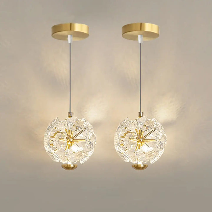 Suspension Cristal Cube Transparent Et Structure Dorée Moderne