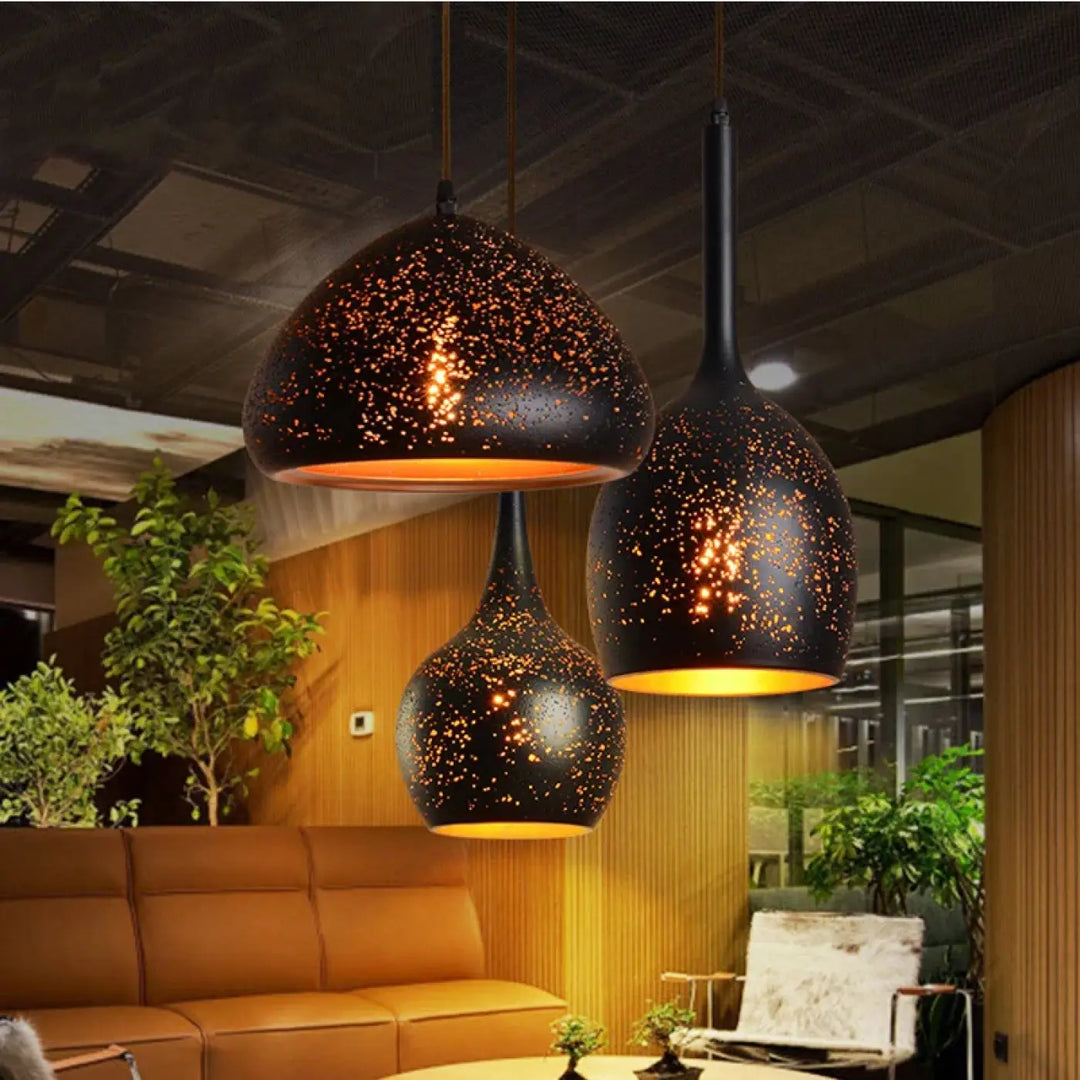 Suspension design artistique noir mat lumière dorée moderne