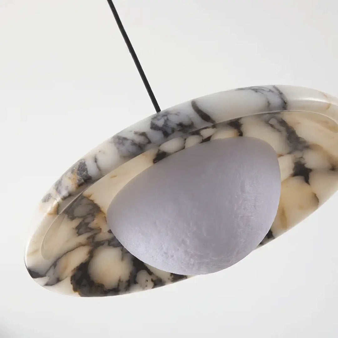 Suspension Design Avec Disque En Marbre Et Demi-Sphère

