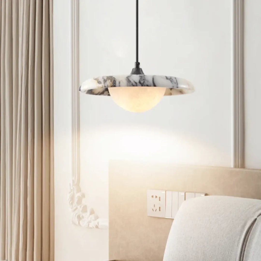 Suspension Design Avec Disque En Marbre Et Demi-Sphère


