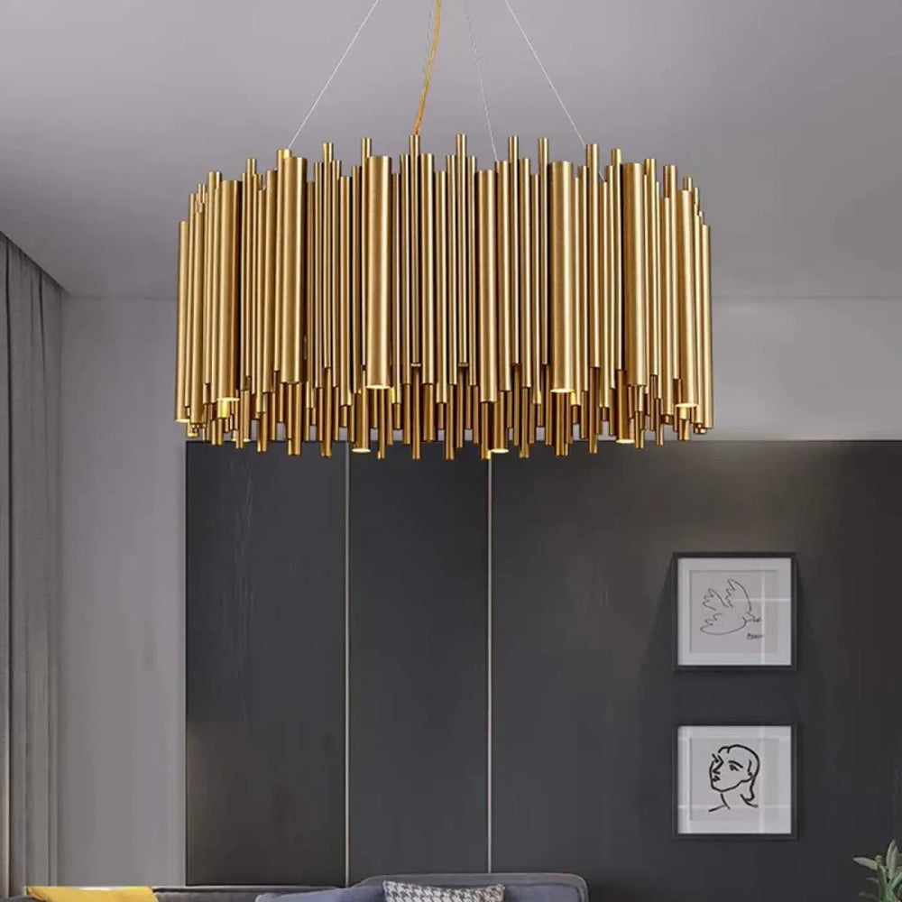 Suspension design dorée tubes métalliques élégante