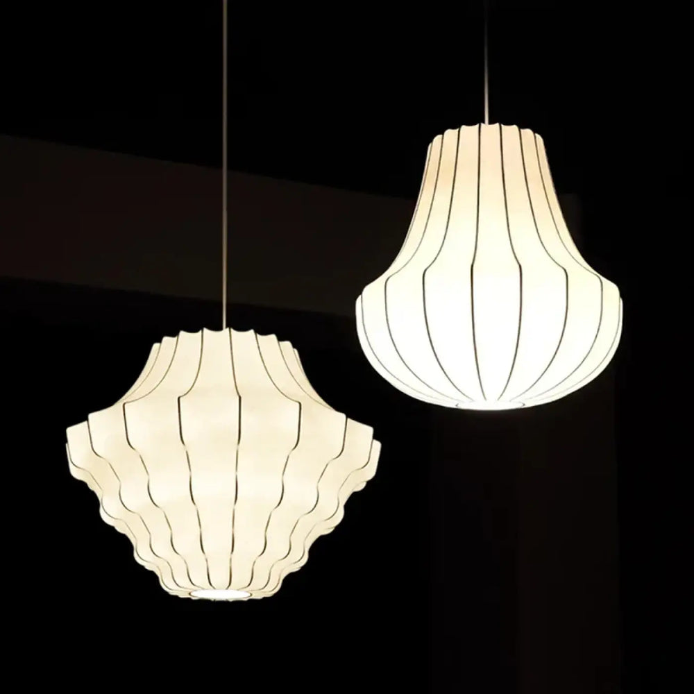 Suspension design élégante en tissu et métal sculpté
