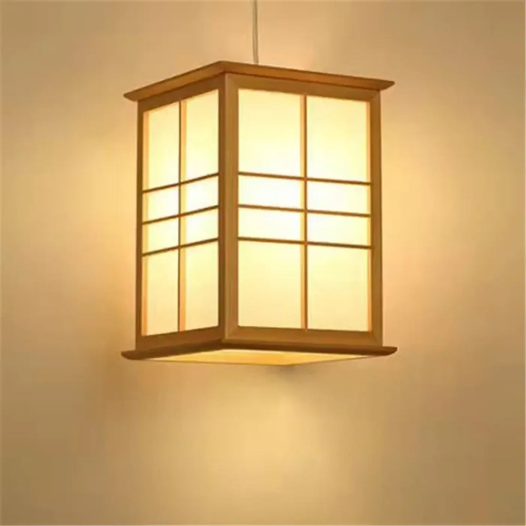 Suspension design en bois pour intérieur zen élégante