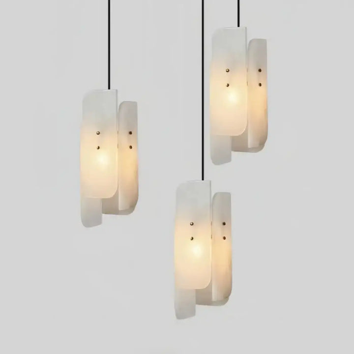 Suspension design marbre blanc et cuivre style élégant