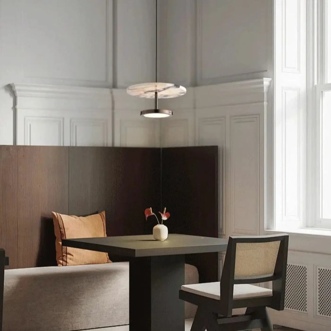 Suspension Design Marbre Moderne Avec Disque Veiné Et Anneau Led