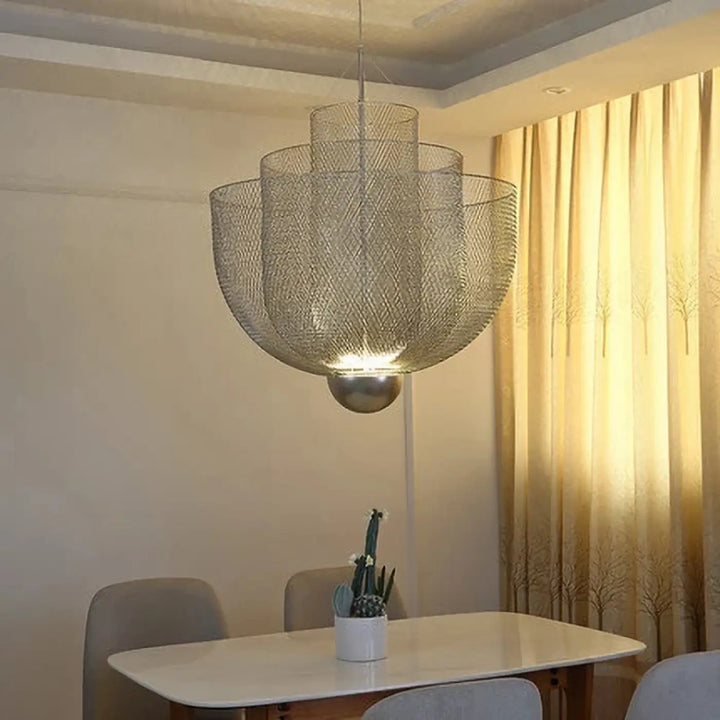 Suspension Design Métal Doré Forme Fleur Sculptée Moderne Élégante