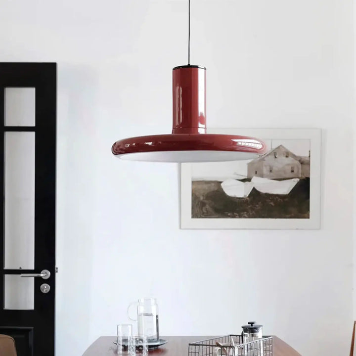 Suspension design moderne en céramique rouge brillante élégante

