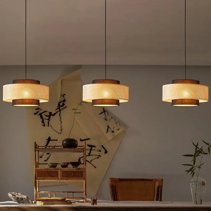 Suspension design naturelle rotin tressé et textile chic