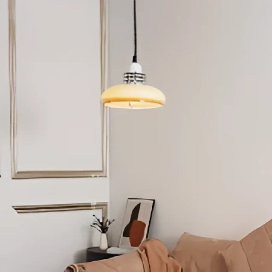 Suspension luminaire camila design rétro avec lumière chaude et design minimaliste suspendu élégant et doux