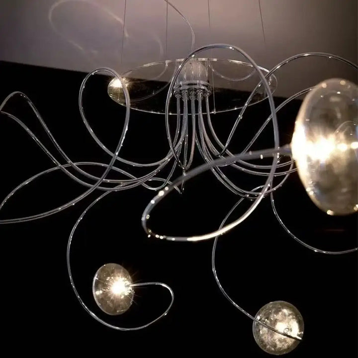 Suspension design sculpturale lumières multiples élégant