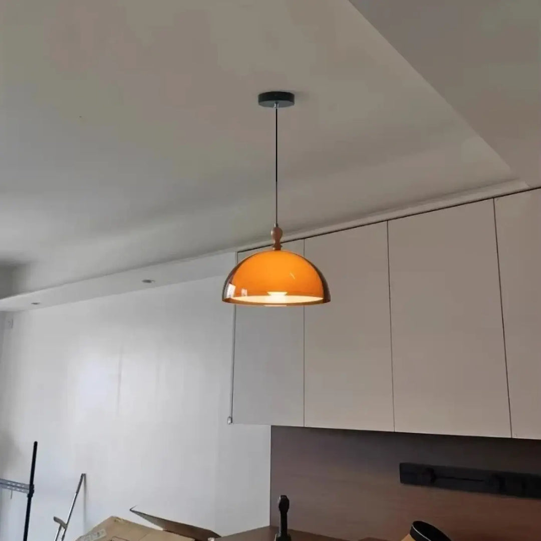 Suspension dôme en verre ambré et bois design vintage


