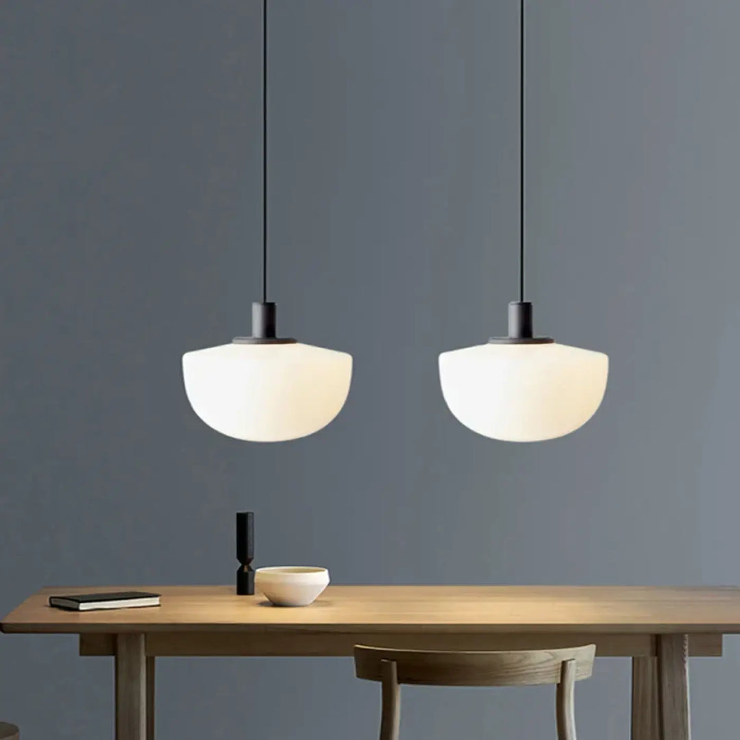 Suspension double moderne avec boules en verre blanc mat design