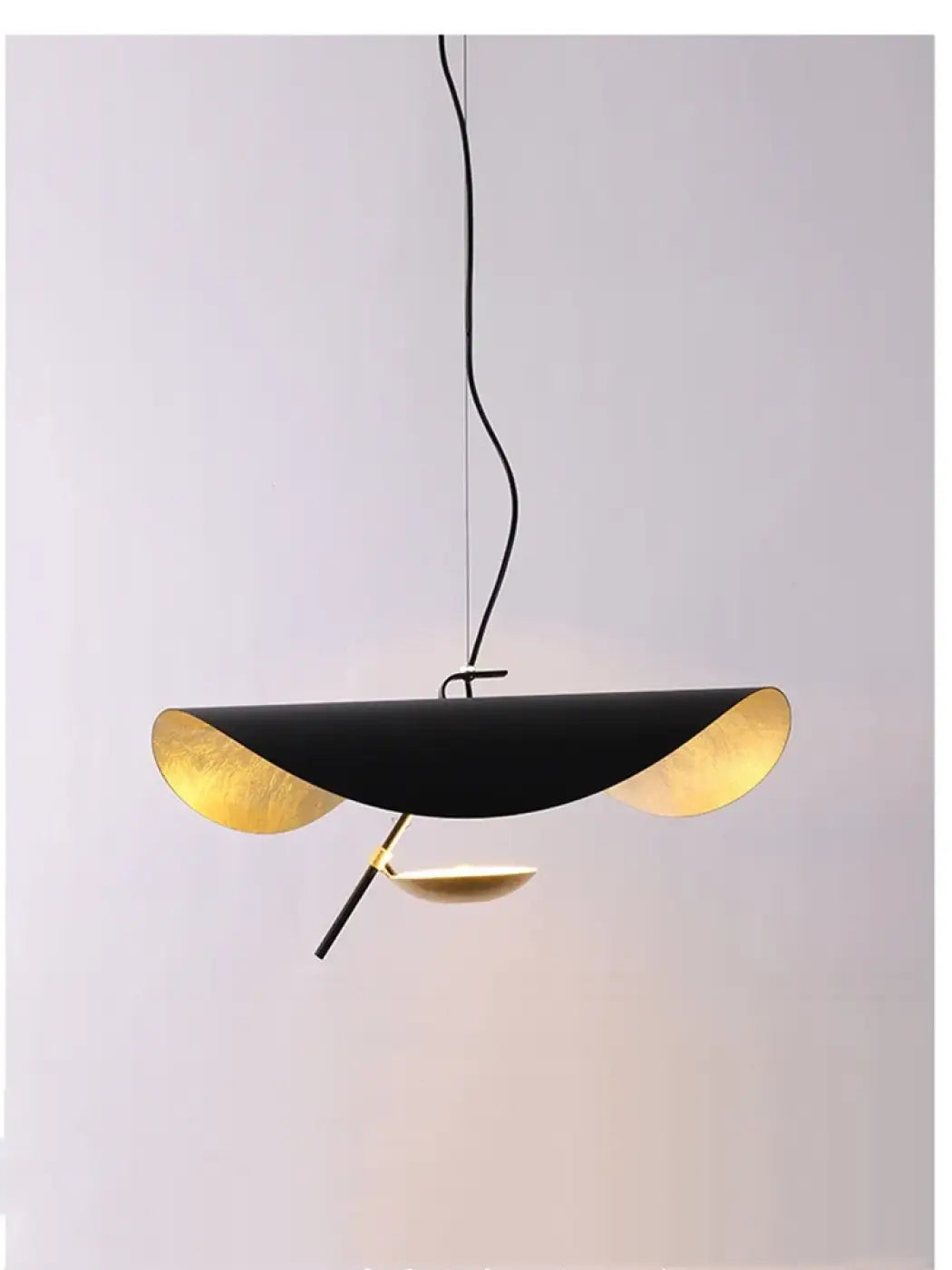 Suspension Forme Ailée Design Moderne Sculptural