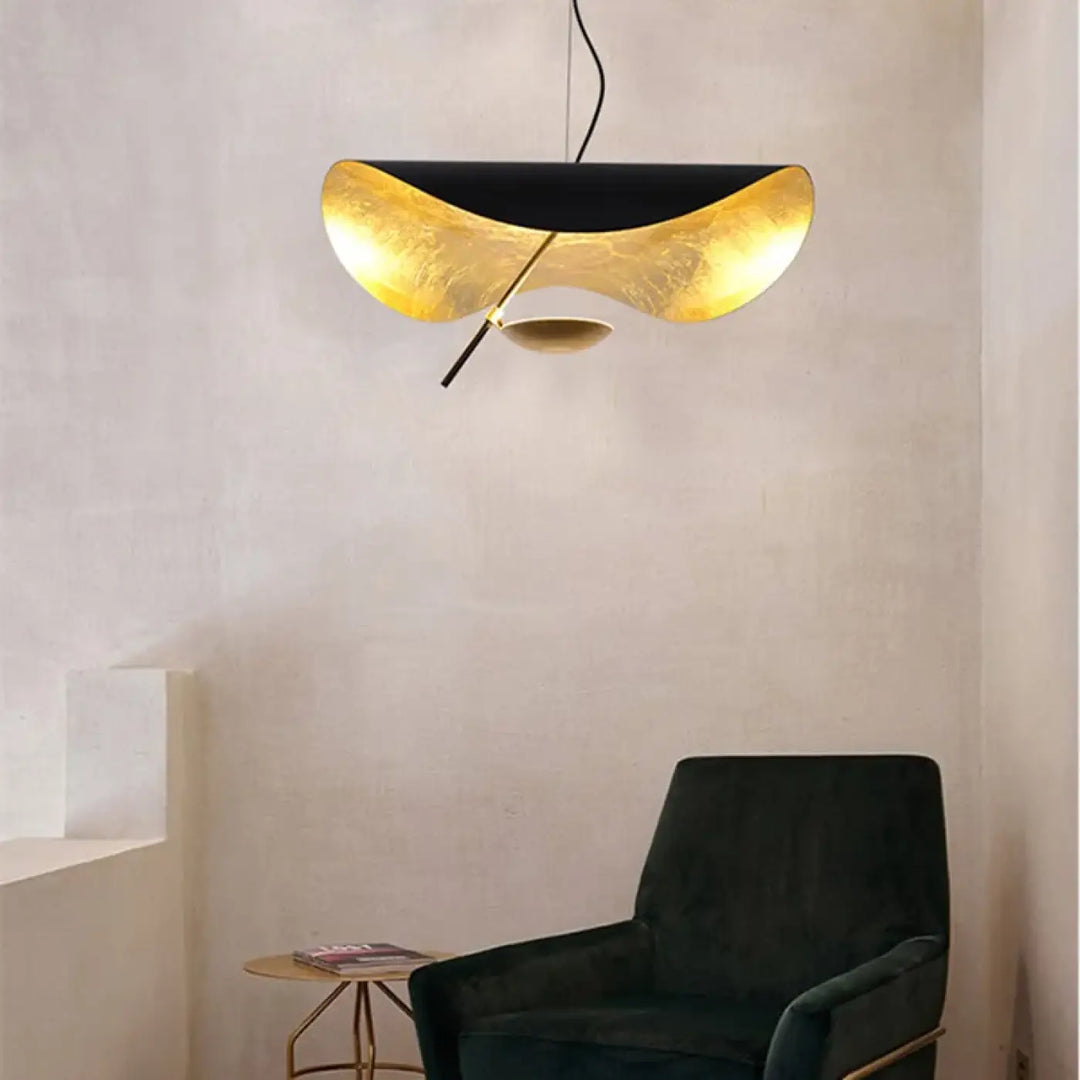 Suspension Forme Ailée Design Moderne Sculptural