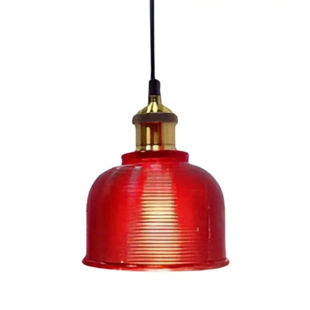 Suspension luminaire italino en verre strié rouge avec accents en laiton pour une suspension industrielle élégante