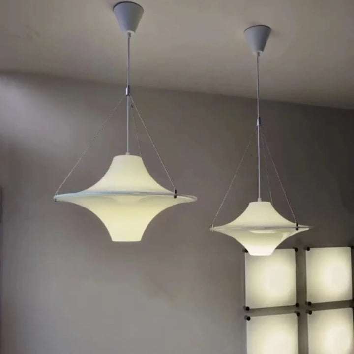 Suspension LED blanche design ovni en acrylique mat