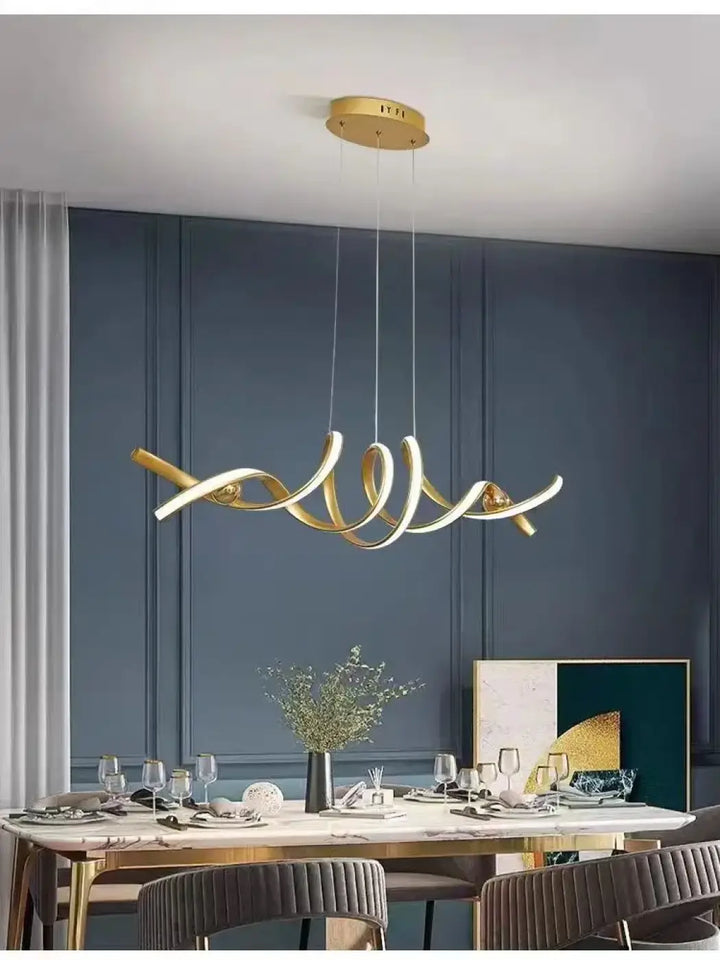 Suspension LED Dorée Design Sculptural Spirale Moderne et Élégante