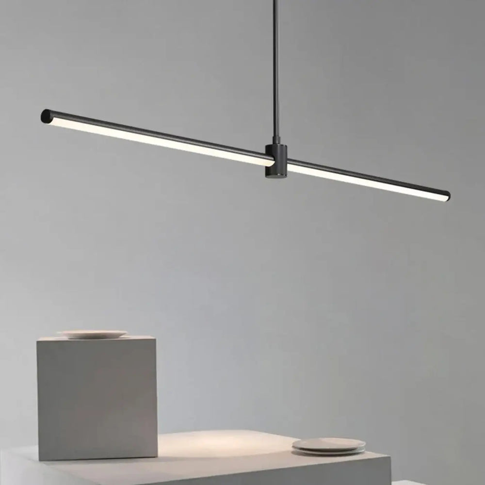Suspension linéaire style minimaliste noir blanc chic