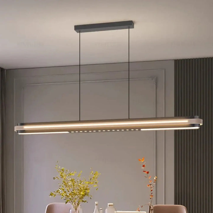 Suspension linéaire noire moderne pour salle à manger