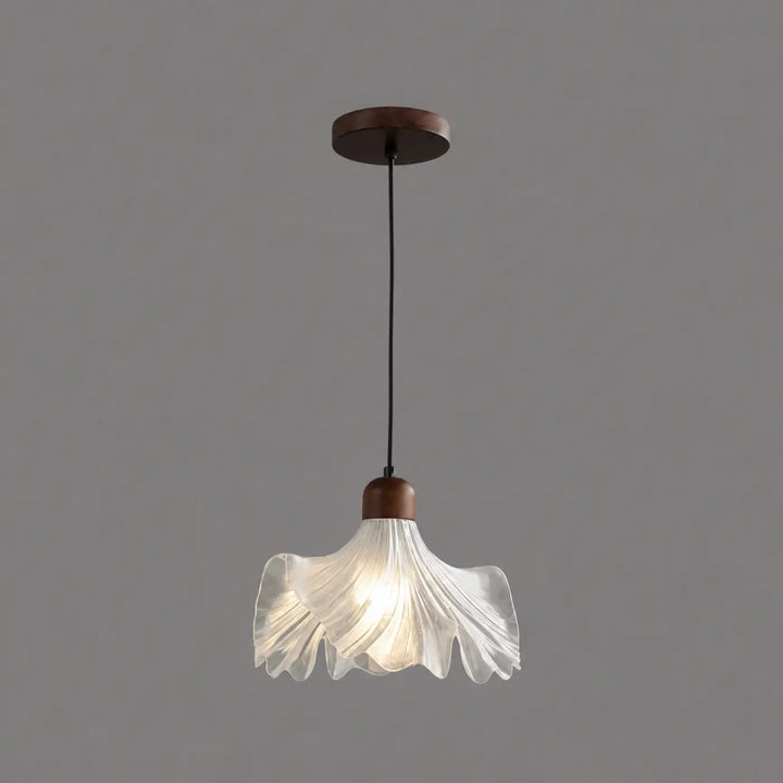 Suspension luminaire volina en verre translucide delicat avec un design cannele et accents en bois chaud pour lampes suspendues