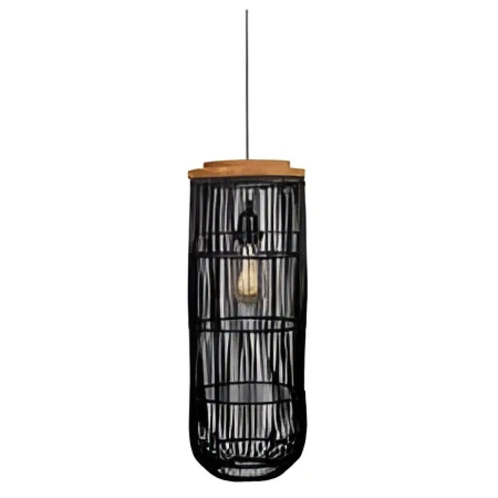 Suspension luminaire nyra en rattan tressé noir avec dessus en bois chaleureux et ampoule apparente pour décoration intérieure style bohème