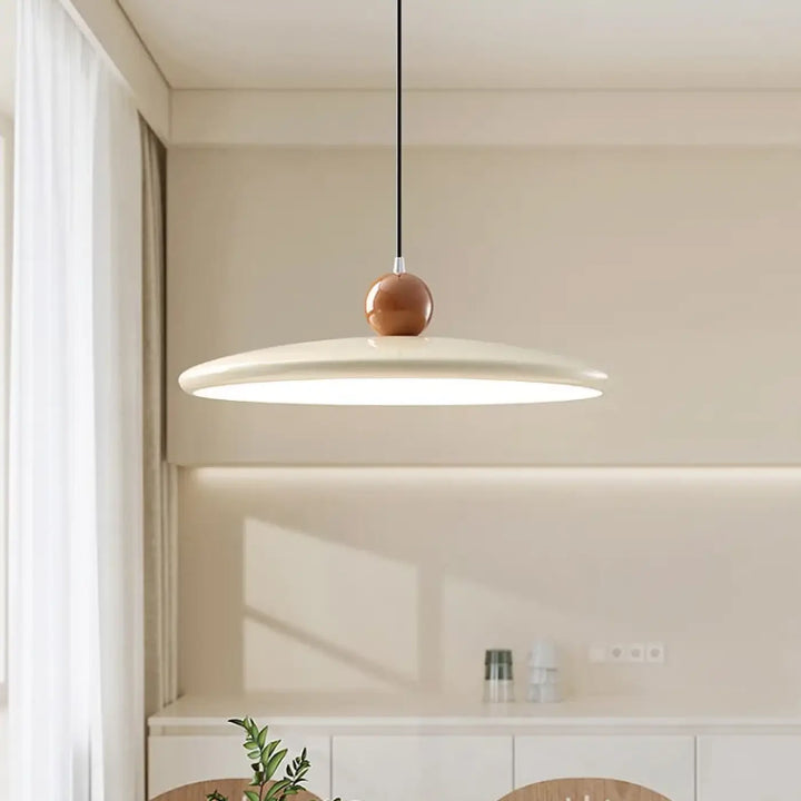 Suspension beige et marron style moderne épuré chic