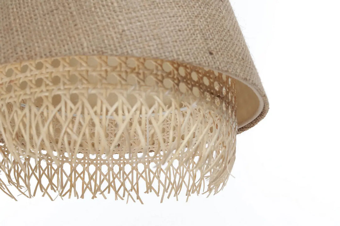 Suspension luminaire beige sensei rattan avec abat-jour en fibre naturelle en jute et base en rotin tressé