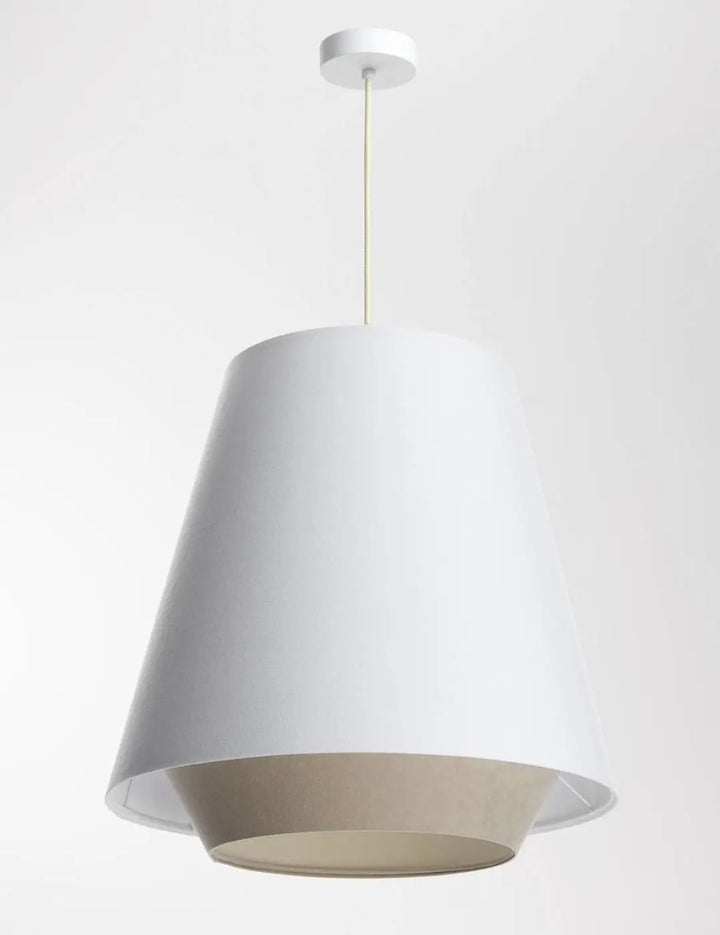Suspension luminaire blanche doblo avec design minimaliste en forme conique blanche et bord intérieur beige