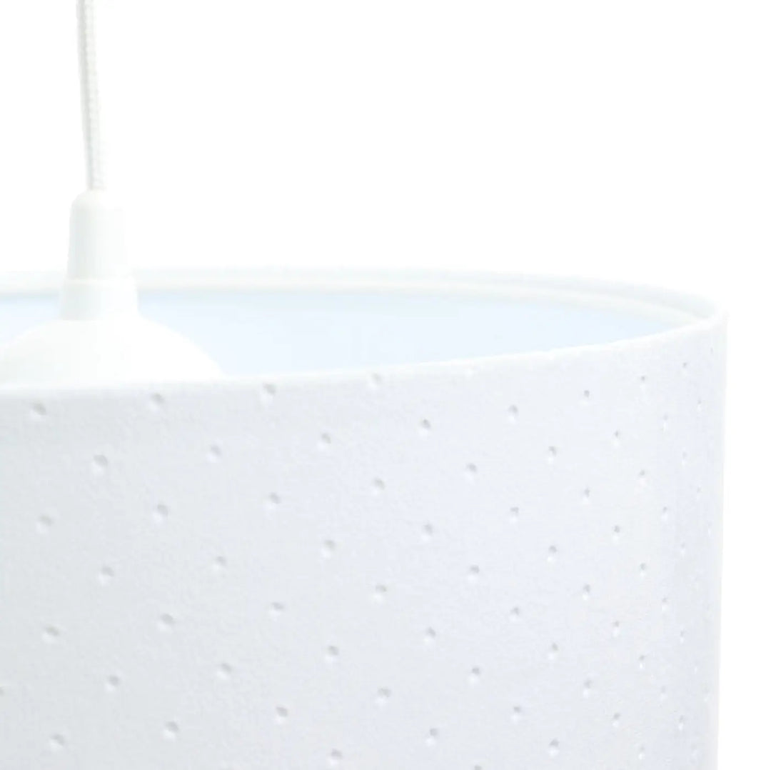 Suspension luminaire blanche classic jasmin avec abat-jour cylindrique blanc à texture fine et lumière douce diffuse