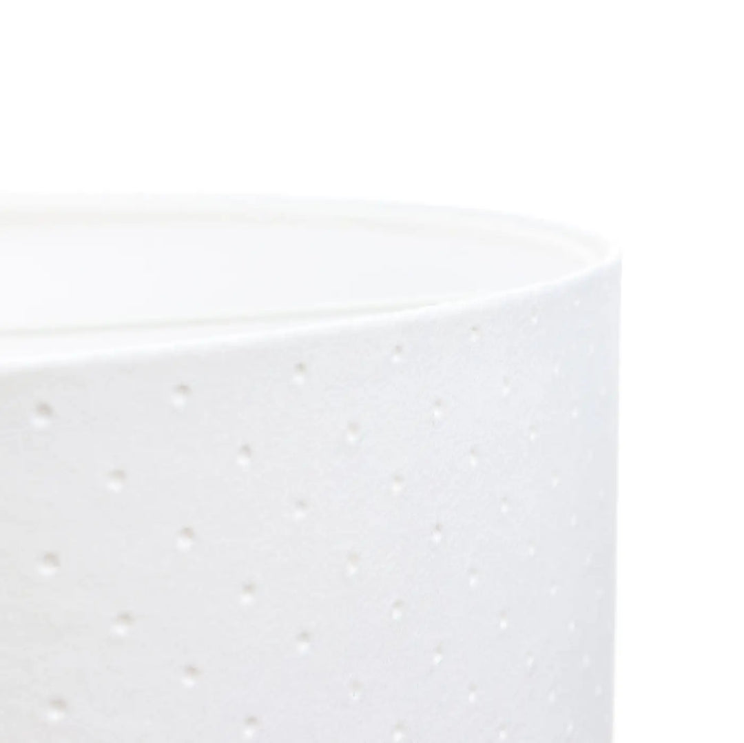 Suspension luminaire blanche en céramique blanche avec texture en pointillés subtile modèle classic jasmin