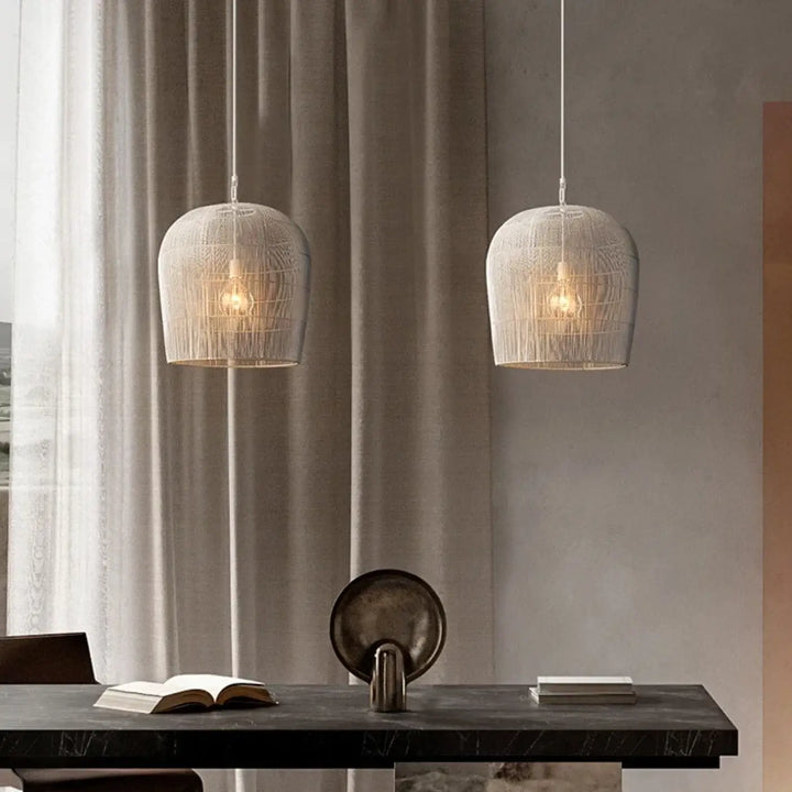 Suspension luminaire blanche en fil tissé au style moderne