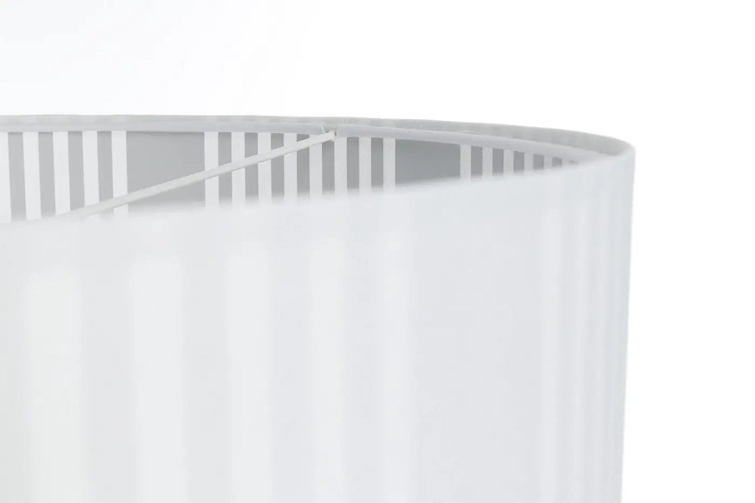 Suspension luminaire blanche duo lami line avec abat-jour plissé blanc et structure intérieure à lames assorties