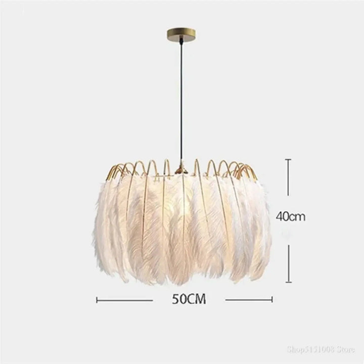 Suspension blanche à plumes style art déco élégance