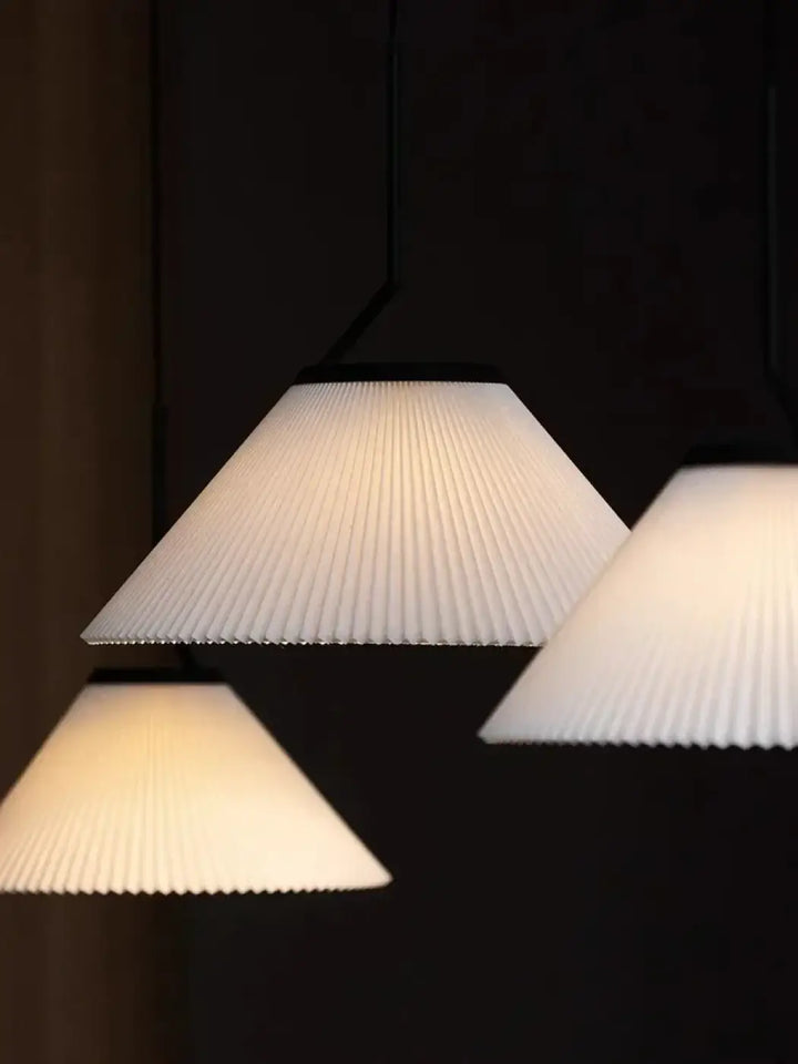 Suspension luminaire blanche au style nordique épurée