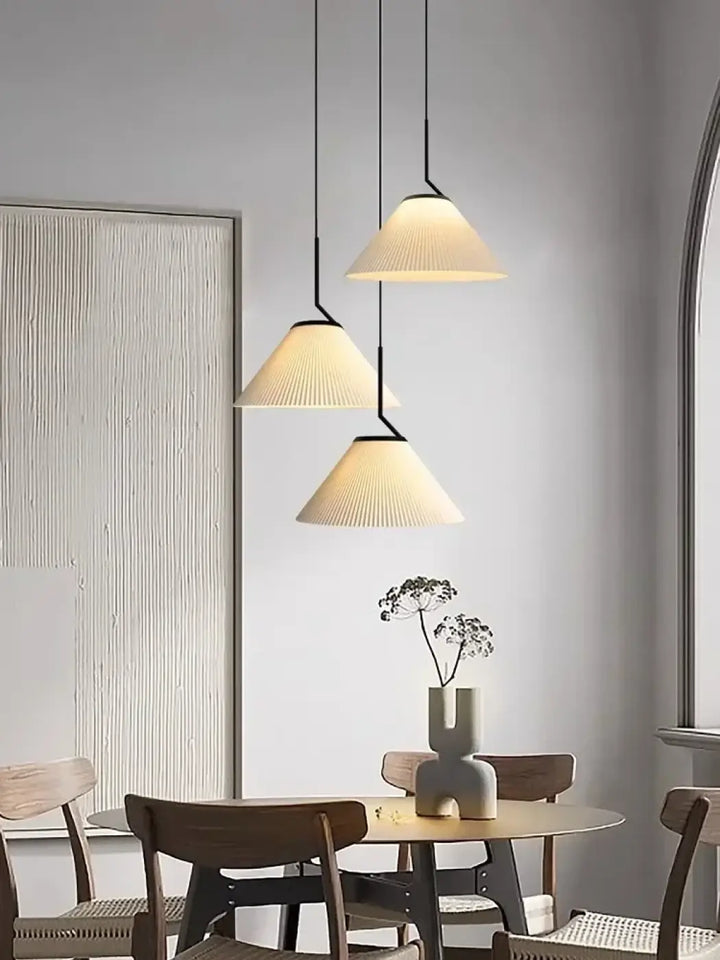 Suspension luminaire blanche au style nordique épurée