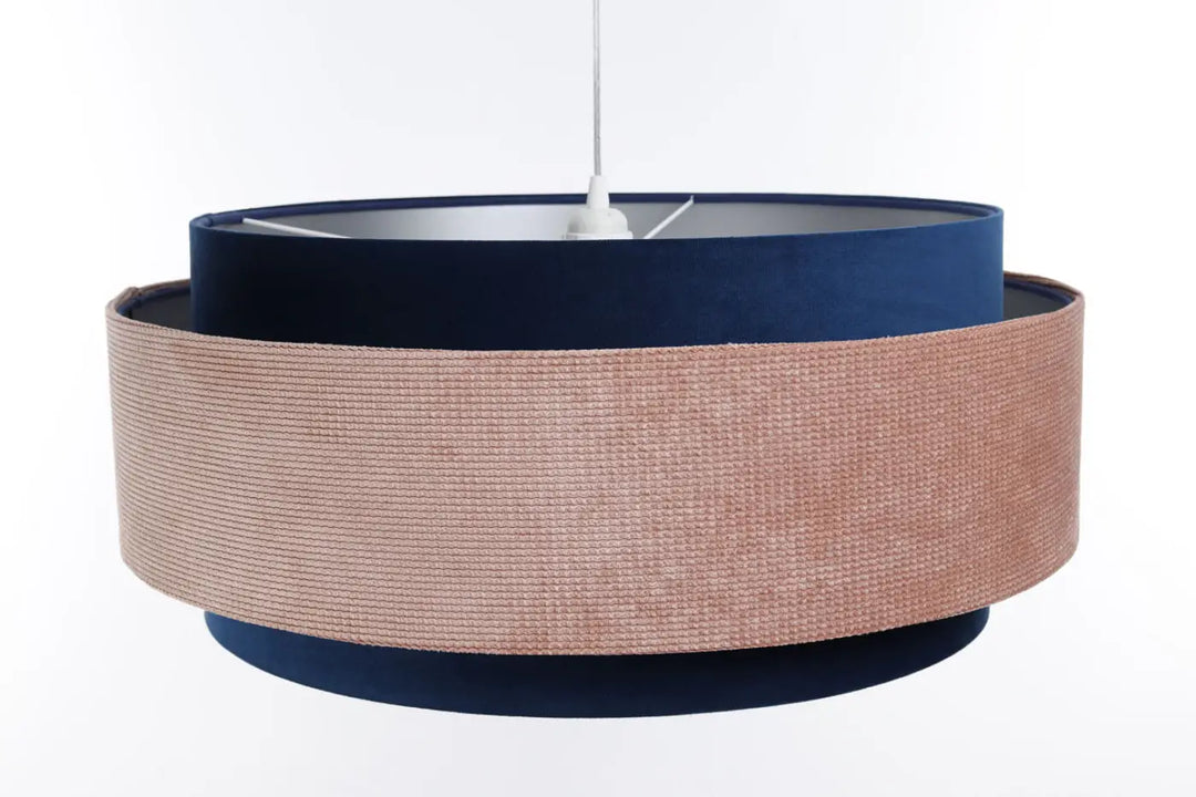 Suspension luminaire doblo classic bleu marine et rose pâle avec abat-jour tissé en deux niveaux beige et bleu marine