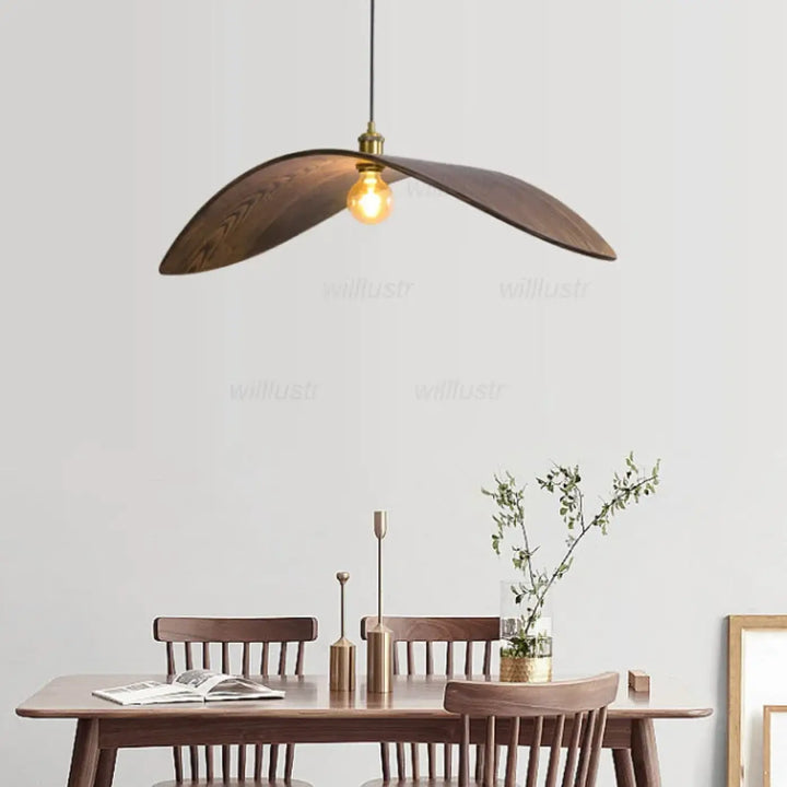 Suspension en bois avec abat‑jour élégant naturel chic