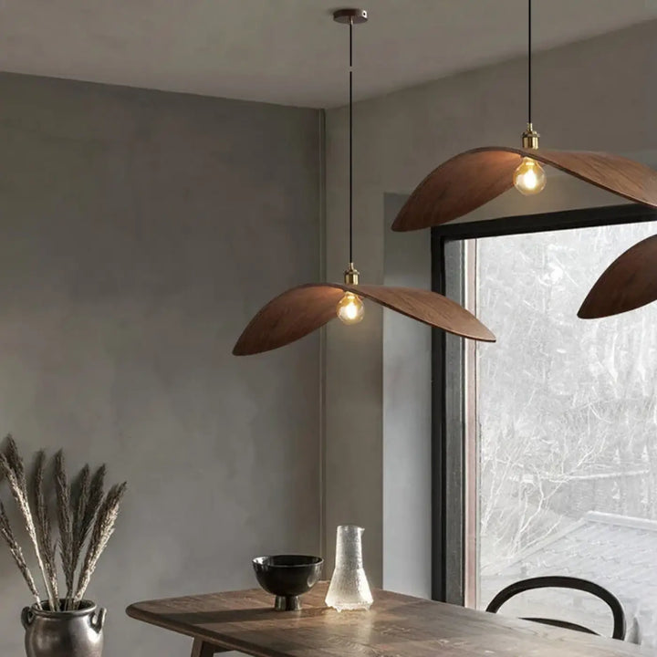 Suspension en bois avec abat‑jour élégant naturel chic