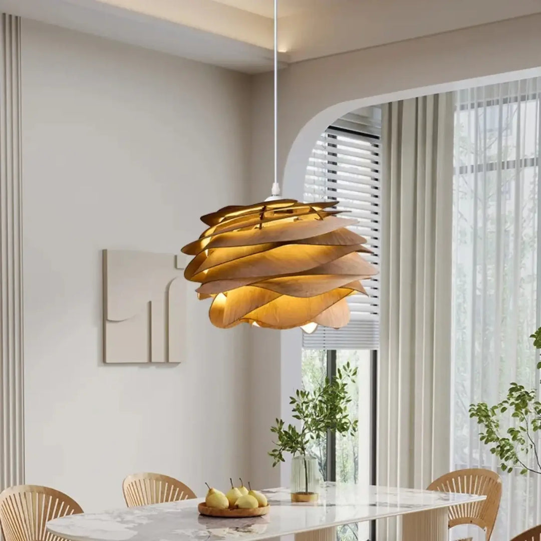 Suspension luminaire en bois en forme de rose au design floral